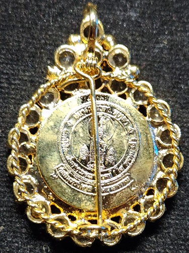 วัดอินทรวิหาร กทม  ล็อคเก็ตเข็มกลัด สมเด็จโต มูลนิธิสมเด็จพระพุฒาจารย์