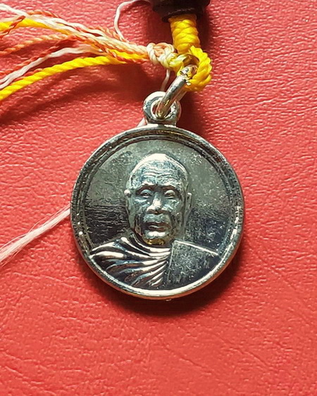 ประคำไม้ หลวงพ่ออุตตมะ วัดวังก์วิเวการาม จ.กาญจนบุรี สวยมากค่ะ