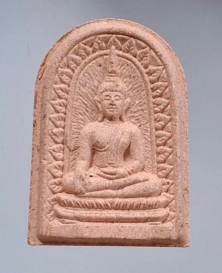 พระเนื้อกระเบื้องหลังคาโบสถ์ รุ่นแรก หลวงพ่อพระใส วัดโพธิ์ชัย จ.นครพนม ปี2541 กล่องเดิม