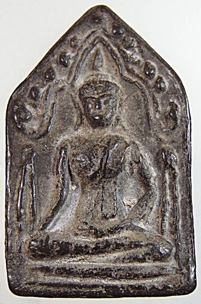 ๒๐ พระขุนแผน เนื้อผง