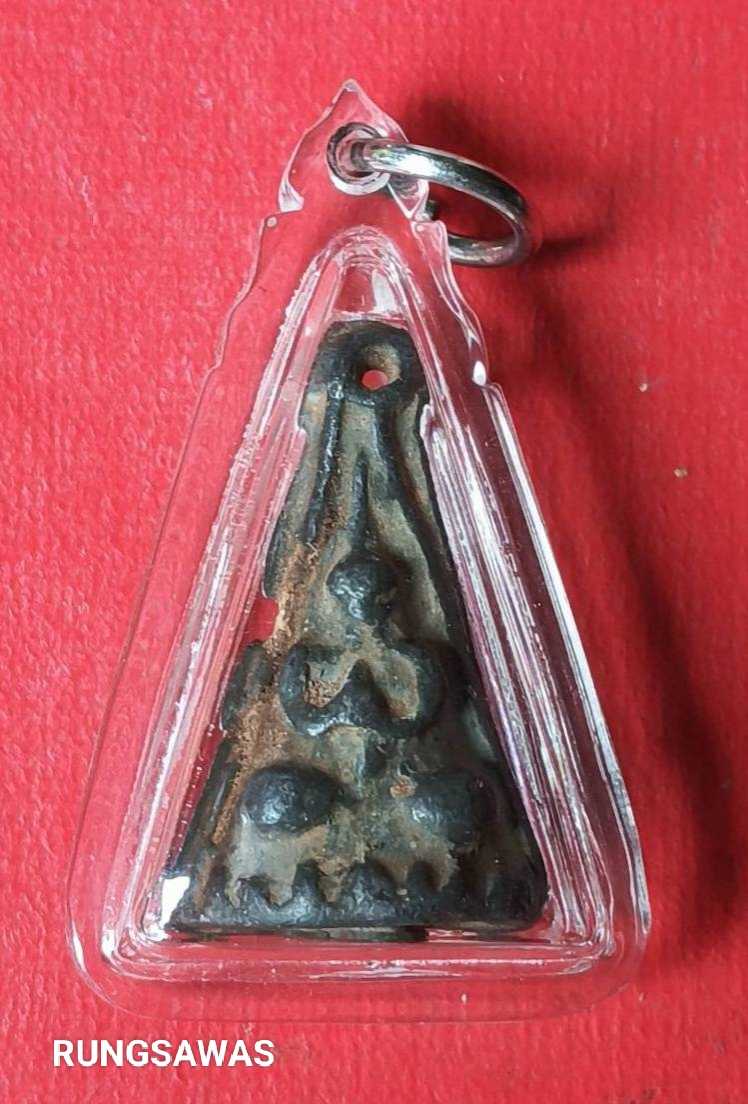 หลวงพ่อดำ วัดกุฏิ พิมพ์สองหน้า หายาก เนื้อตะกั่ว ฝังเขี้ยวหมาป่า ปราจีนบุรี เก่ายุคต้น ๆ