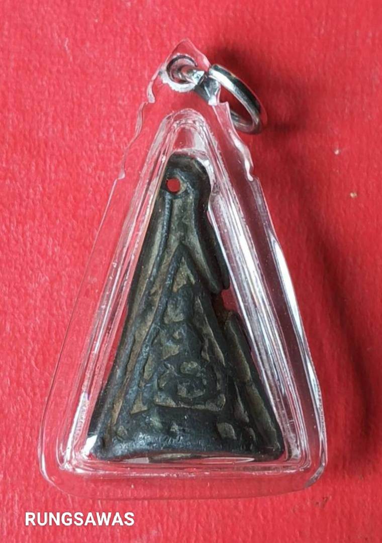 หลวงพ่อดำ วัดกุฏิ พิมพ์สองหน้า หายาก เนื้อตะกั่ว ฝังเขี้ยวหมาป่า ปราจีนบุรี เก่ายุคต้น ๆ