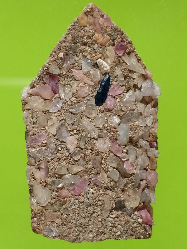 พระขุนแผน เนื้อผงฝังแร่