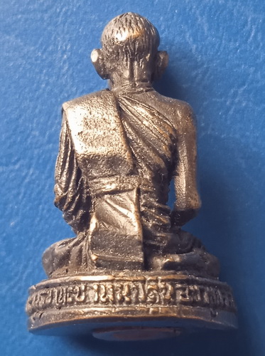 รูปหล่อ พระครูธรรมรังษี วัดพระพุทธบาทพนมดิน สุรินทร์