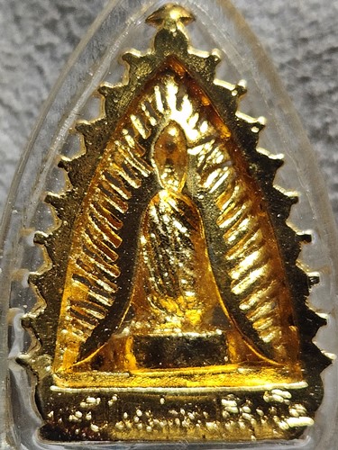 วัดบ้านไร่ นครราชสีมา รูปหล่อหลวงพ่อคูณ รุ่นเสาร์ 5 คูณพันล้าน ปี2537 เนื้อกะไหล่ทอง