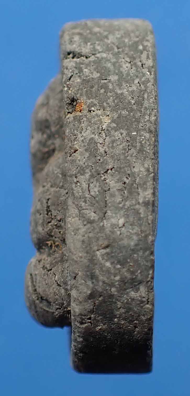 ขายขาดทุน!!!พระปิดตาหลวงปู่เฮี้ยง วัดป่าฯ พ.ศ.๒๕๐๘ พิมพ์ปีกกว้างหลังแบบ+บัตรรับรองพระแท้*183