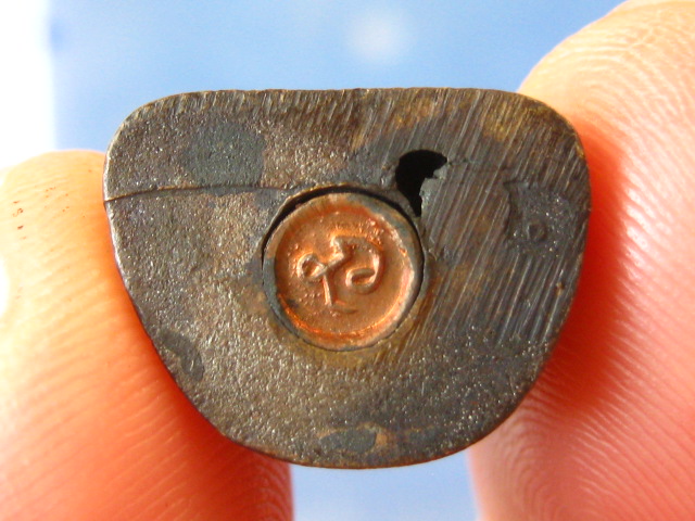 รูปหล่อ หลวงพ่อเผือก วัดศรีกุญชร อ่างทอง