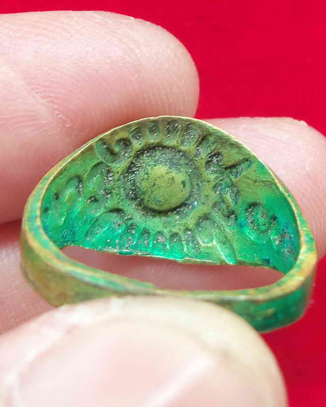 แหวนทองเหลืองหลวงพ่ออิ่ม วัดหัวเขา เดิมบางนางบวช สุพรรณบุรี