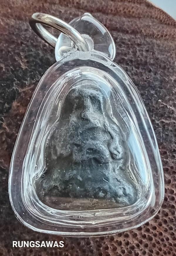 พระปิดตาหล่อโบราณ เนื้อตะกั่ว หลังยันต์ เก่าๆ เลี่ยมพร้อมใช้