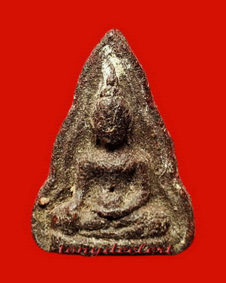 พระท่ากระดานเนื้อผงชานหมาก หลวงพ่อเที่ยง วัดม่วงชุม จ.กาญจนบุรีค่ะ