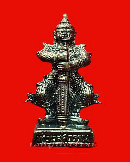 รูปหล่อท้าวเวสสุวรรณ พระอาจารย์อิฏฐ์ วัดจุฬามณี จ.สุมทรสงคราม สวยมากค่ะ