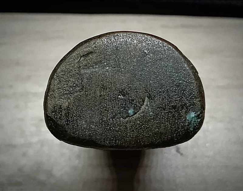 รูปหล่อ หลวงพ่อเงิน รุ่นปืนแตก ปี28 พิมพ์เศียรกลม เนื้อโลหะผสมเก่าจัดๆ คราบขี้เบ้า คราบสนิมแดงเดิมๆ 