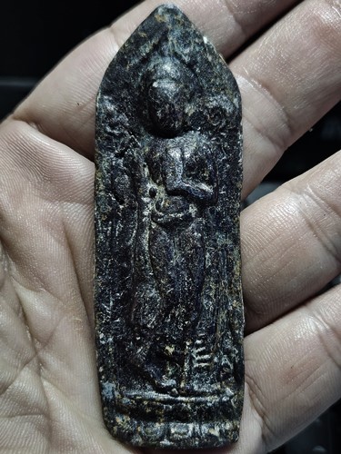 พระประธานพร หลังลายผ้า 