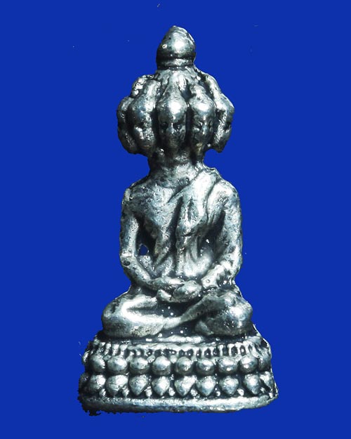 พระมหาเศรษฐีนวโกฐิ ลอยองค์