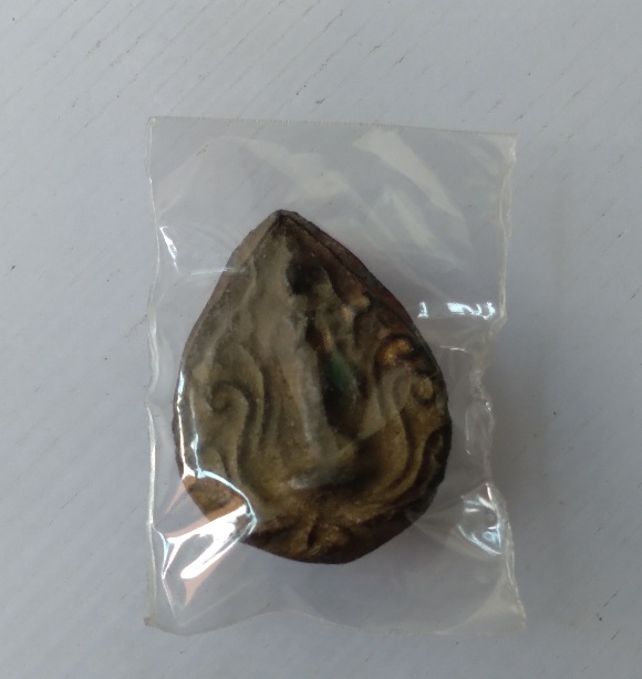 พระผงกลีบบัวไท่ทราบที่