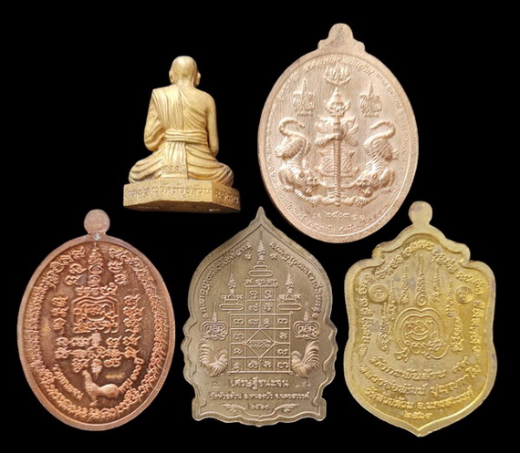 เคาะแรกแดง..คละรุ่น คละเนื้อ ๕ รายการ (รายละเอียดในโพสต์)..ลพ.พัฒน์ วัดห้วยด้วน นครสวรรค์ / ส่ง ems