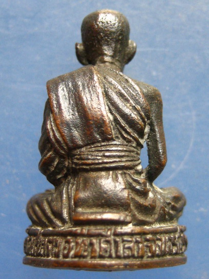 รูปหล่อ หลวงพ่อเสน วัดเสนาราม นครศรีธรรมราช