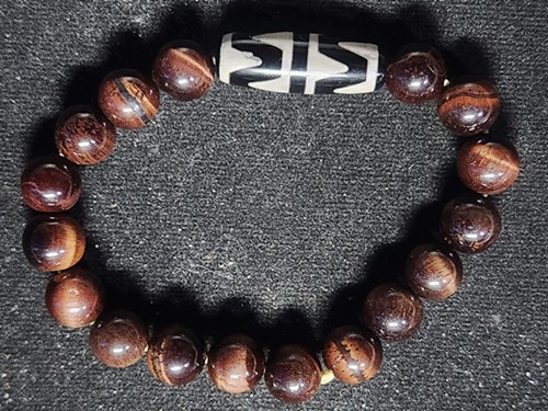 สร้อยประคำข้อมือหินทิเบตเขี้ยวเสือ  หินไทเกอร์อายสีแดง