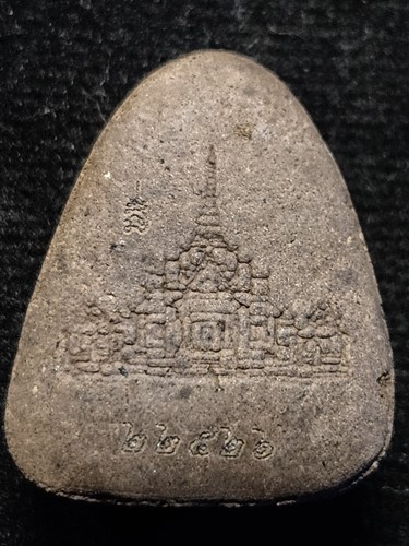 ศาลหลักเมืองชลบุรี ชลบุรี ปิดตา หลวงพ่อแก้ว วัดเคลือวัลย์ รุ่นสร้างศาลหลังเมืองชลบุรี 