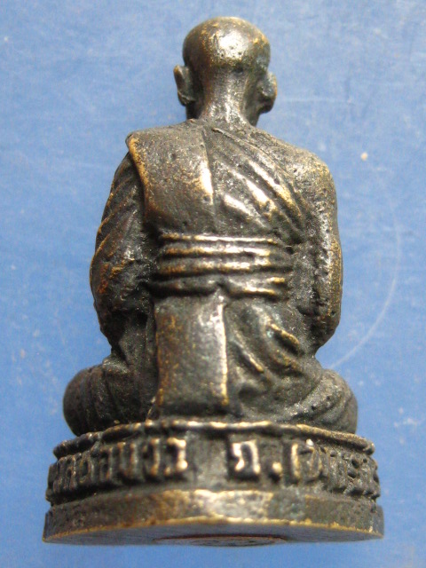 รูปหล่อ รุ่นแรก หลวงพ่อเผือน วัดช่อม่วง เพชรบุรี