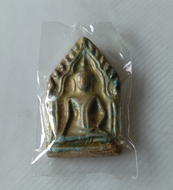 พระขุนแผนหลวงปู่เกลี้ยง วัดเนินสุทธาวาส