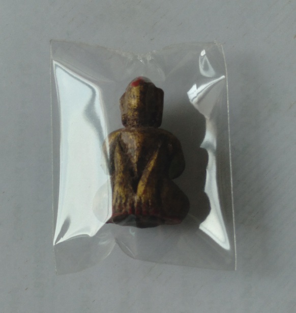 พระปิดตาลงรักปิดทอง