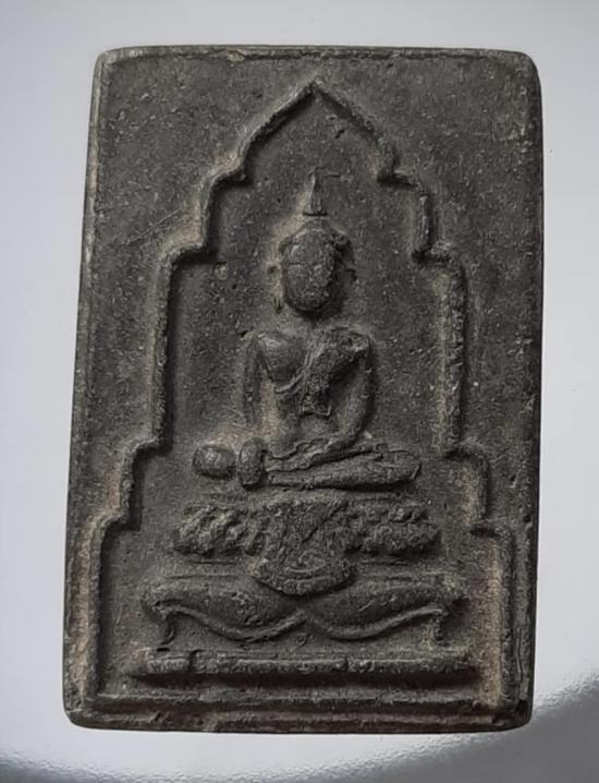 พระเนื้อผงใบลาน เก่ามากๆ ไม่รู้ที่ ไม่ทราบที่ พระลึกลับกินตับกันไปครับ