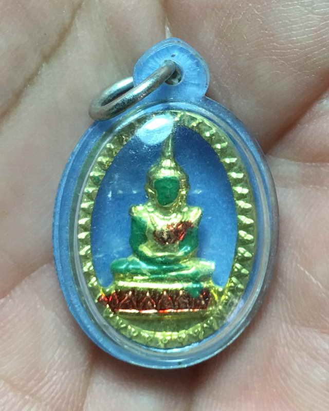 พระแก้วมรกต หลวงปู่ทิม วัดระหารไร่ ระยอง ปี 2417 เลี่ยมเดิมจากวัด