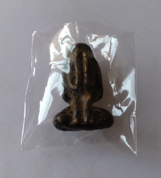 พระปิดตาเนื้อโลหะไม่ทราบที่