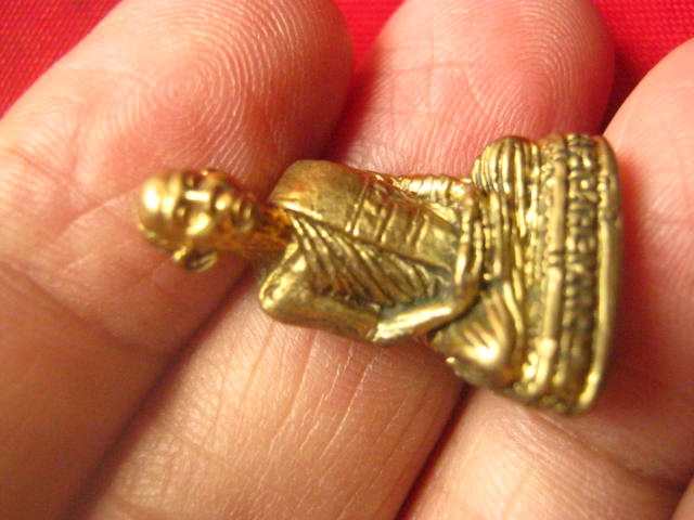 รูปหล่ออุดกริ่ง หลวงพ่อบุญส่ง วัดหนองปลาดุก ลพบุรี ปี 2548