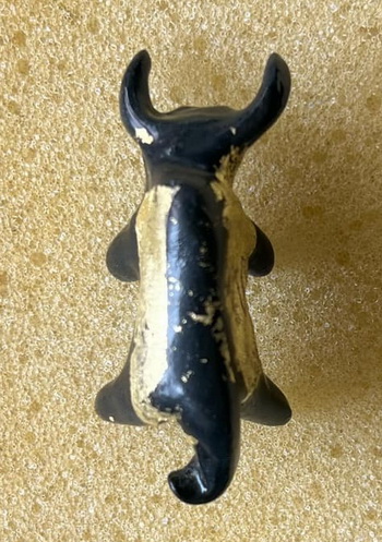 วัวธนู หลวงพ่อสังข์ วัดนากันตม จ.ศรีสะเกษ อุดผงวิเศษเนื้อผง ว่าน108ชนิด ผสมครั่งพุทรา ปิดทองพร้อมจาร