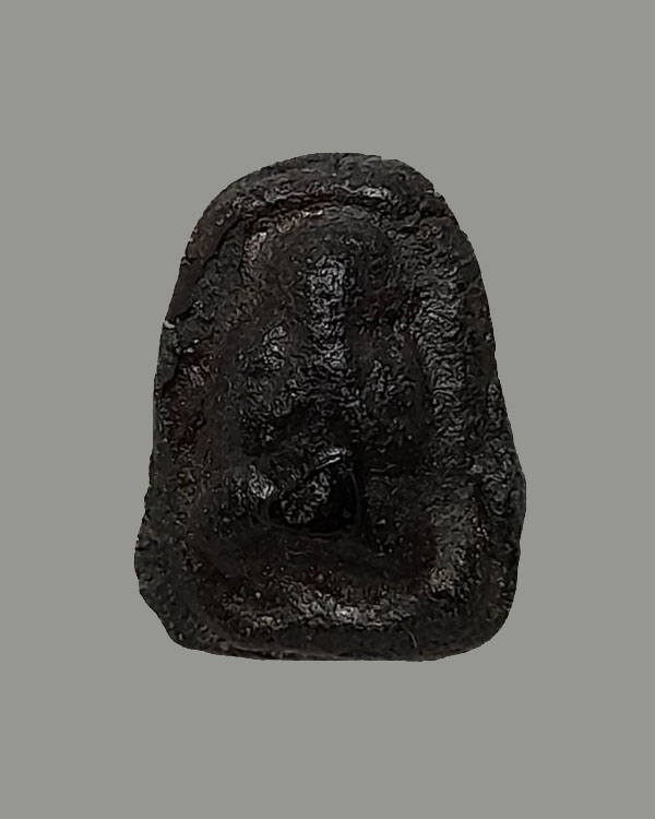 พระปิดตา หลวงปู่เอี่ยม วัดหงส์ปทุมวาส จ.ปทุมธานี เนื้อผงคลุกรัก