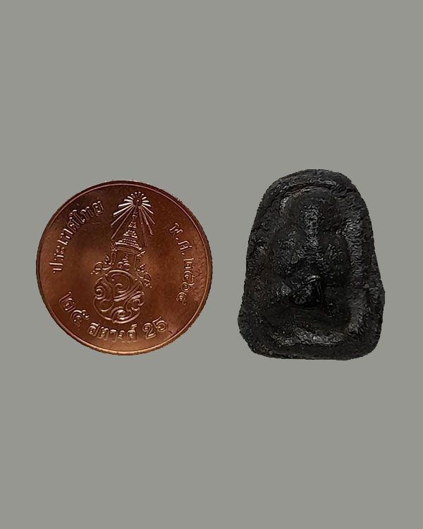 พระปิดตา หลวงปู่เอี่ยม วัดหงส์ปทุมวาส จ.ปทุมธานี เนื้อผงคลุกรัก