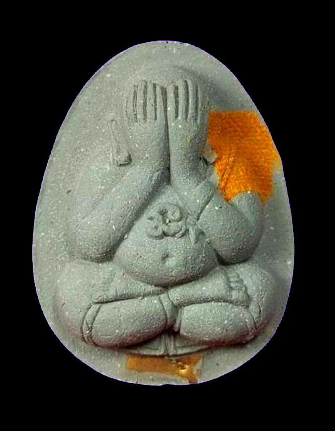 พระปิดตา รุ่นสารพัดดี พิมพ์จัมโบ้ เนื้อผงขาว ฝังตะกรุด แช่น้ำมนต์ วัดบ้านคลอง จ.ชลบุรี ปี2538 