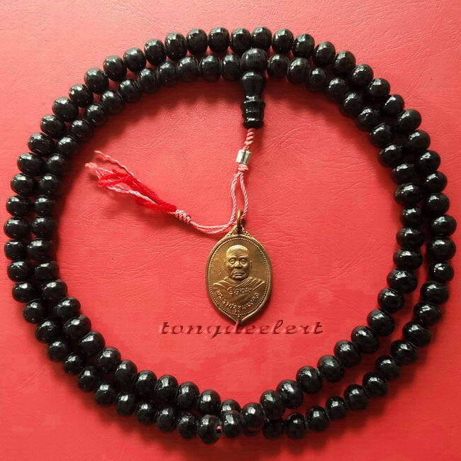 ประคำผงว่านเกสร108 รุ่นแรก หลวงพ่ออุตตมะ วัดวังก์วิเวการาม จ.กาญจนบุรี มีเหรียญห้อยปลายประคำด้วยค่ะ