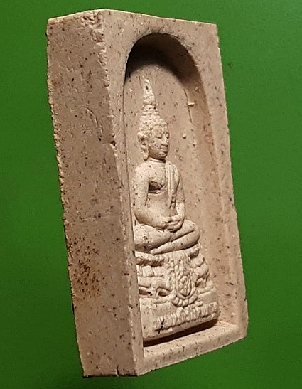 พระพุทธนิรโรคันตราย หลัง ภปร. ปี 2543 มวลสารเยี่ยม