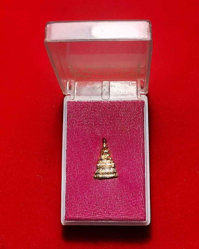 หลวงพ่อพระใสรุ้นสร้างศาลา๓๗ วัดโพธิ์ชัย จ.หนองคาย พี้อมกล่องเดิมๆ