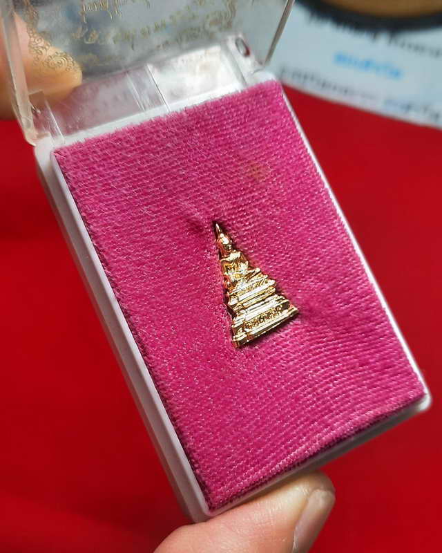 หลวงพ่อพระใสรุ้นสร้างศาลา๓๗ วัดโพธิ์ชัย จ.หนองคาย พี้อมกล่องเดิมๆ