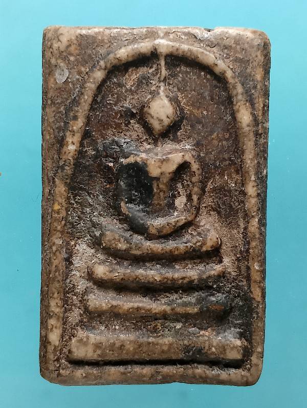 พระสมเด็จคราบดำๆ 