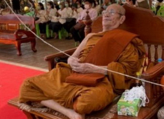 เคาะแรกแดง..พ่อปู่ศรีสุทโธ ๖๕..ทองทิพย์ลงยา ๒ เหรียญ เสก ๓ วาระ..คำชะโนด จ.อุดรธานี / ลป.มหาศิลา เสก