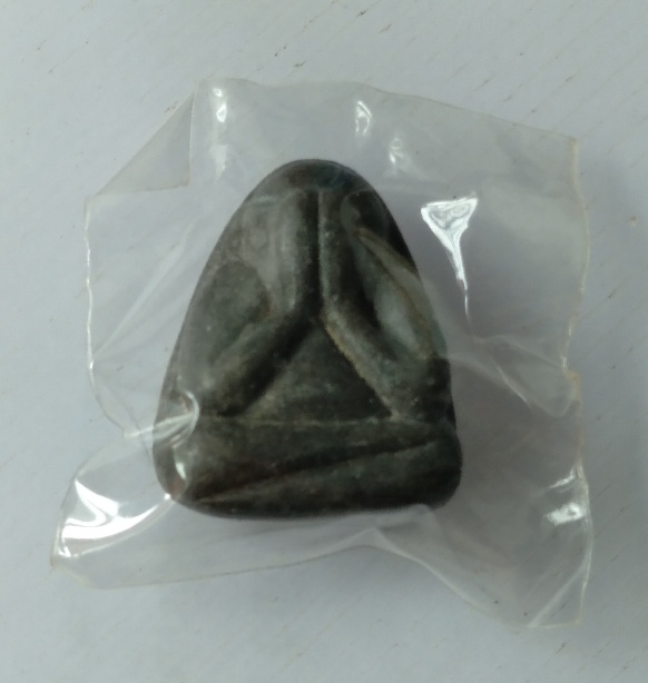 พระปิดตาเนื้อดำไม่ทราบที่