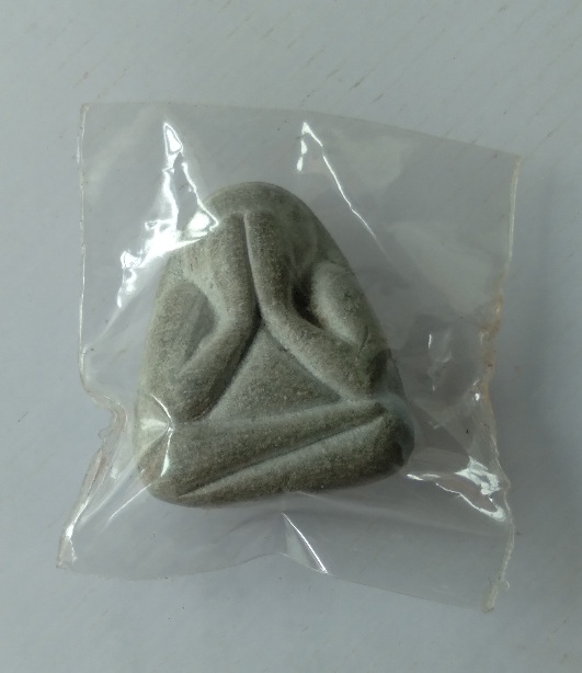 พระปิดตาเนื้อเทาไม่ทราบที่