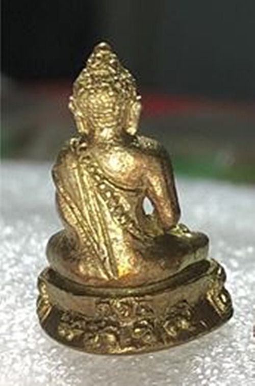 พระชัยวัฒน์ รุ่น 115 ปี หลวงปู่เหรียญ วัดบางระโหง นนทบุรี ปี2554 เนื้อทองเหลืองจ่าเงา พร้อมกล่อง