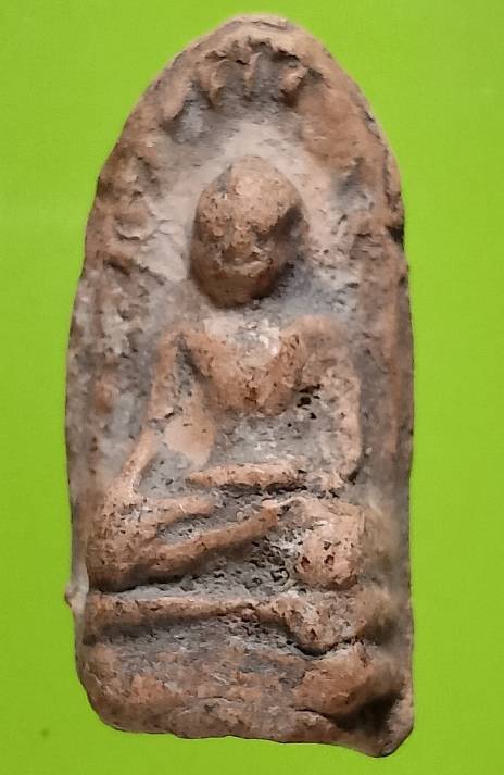 พระรอด หลัง ปั้ม ยันต์สาม 