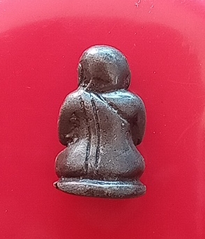 พระปิดตาลอยองค์เนื้อเมฆสิทธิ์