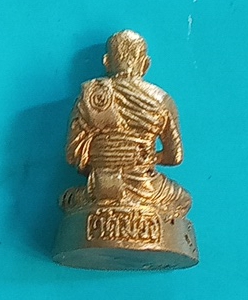 รูปหล่อหลวงพ่อเกษมวัดม่วงอ่างทอง