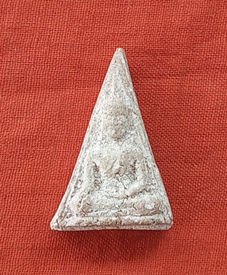 นางพญาหลวงปู่เทียนวัดโบสถ์ปทุมธานี