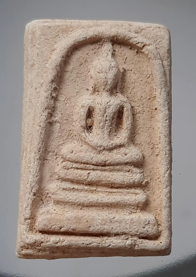 พระสมเด็จแช่น้ำมนต์ เก่าๆ ไม่ทราบที่