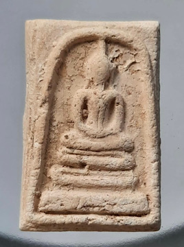 พระสมเด็จแช่น้ำมนต์ เก่าๆ ไม่ทราบที่