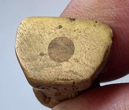 พระกริ่งหลวงพ่อทิพย์ รุ่น๑ เนื้อทองผสมยาขัดแดง เก่า ไม่ทราบที่